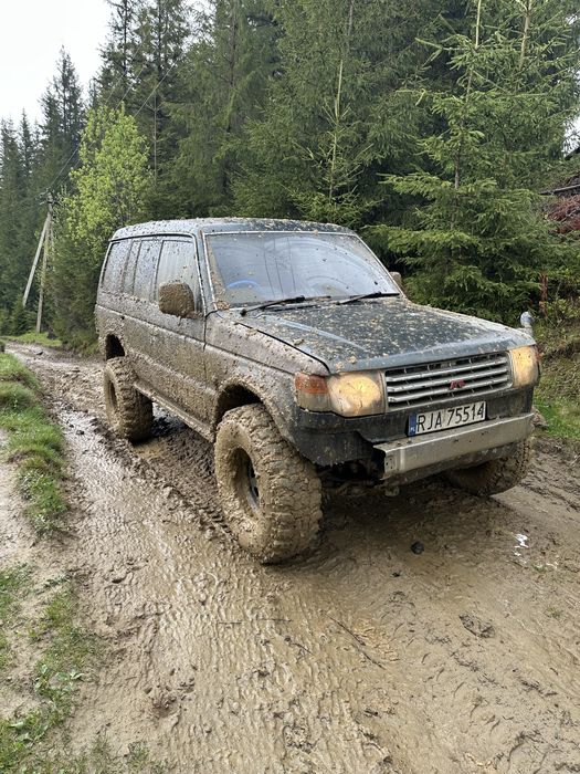 Mitsubishi pajero 2