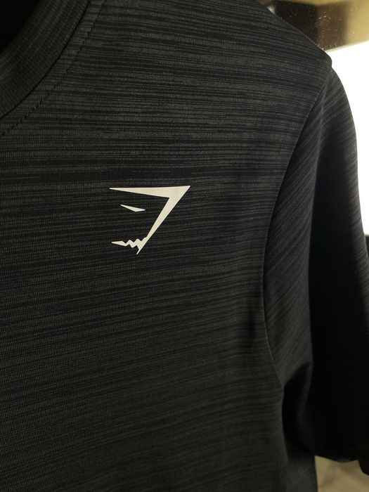 Спортивна футболка Gymshark Apex: дихаюча структура та атлетичний крій