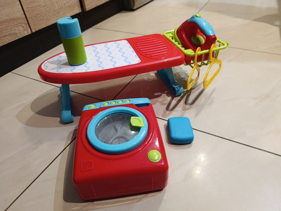 Zestaw zabawkowy do prasowania smoby