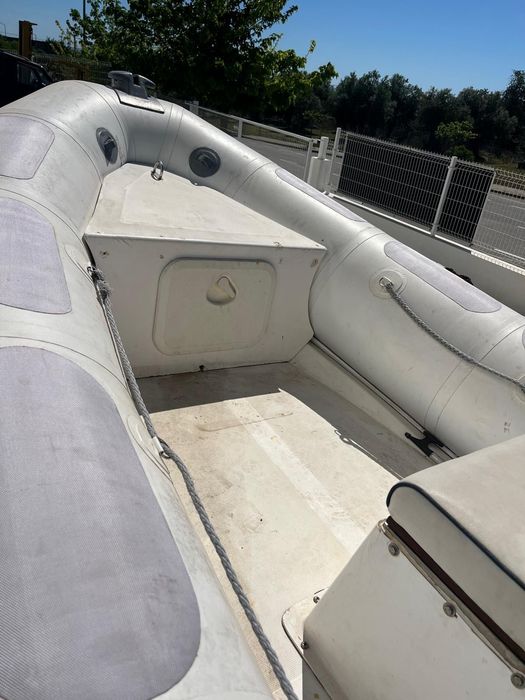 Semi-rígido Valiant 4,50 m – Mariner 40 HP | 7.500€ Negociáveis