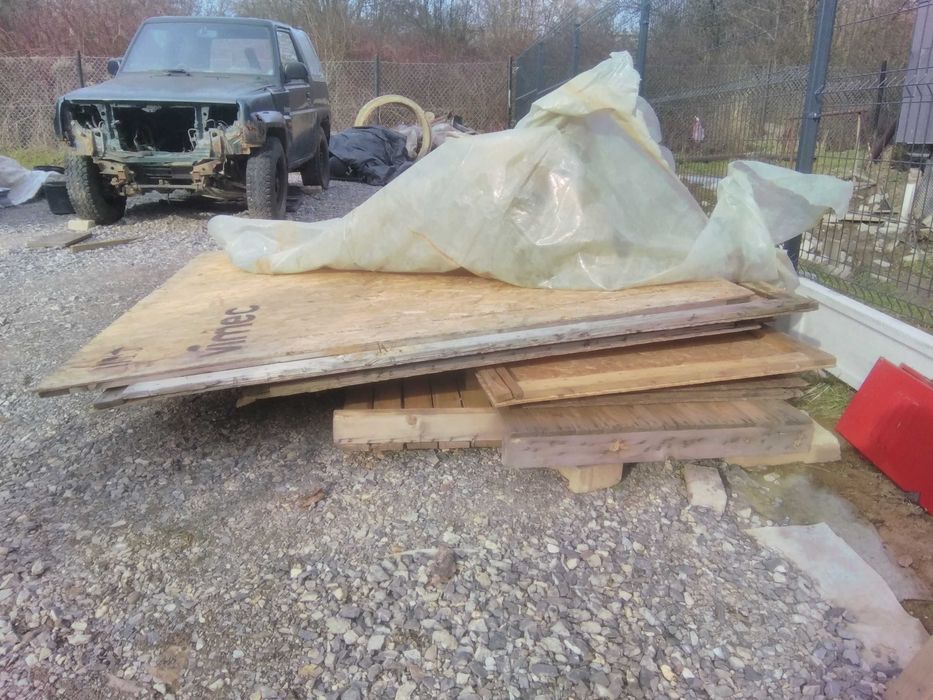 belki,deski, drewno różnego typu i gatunków