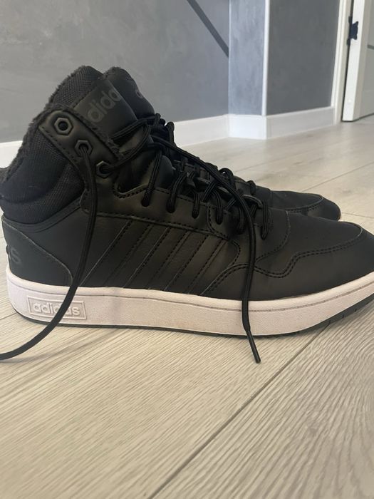 Снікерси adidas оригінал стан нових