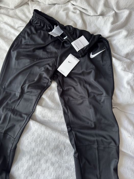 Spodnie dresowe Nike roz. M