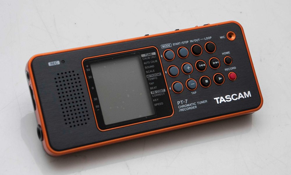 Tascam PT 7 - chromatic tuner, metronome and memo recorder