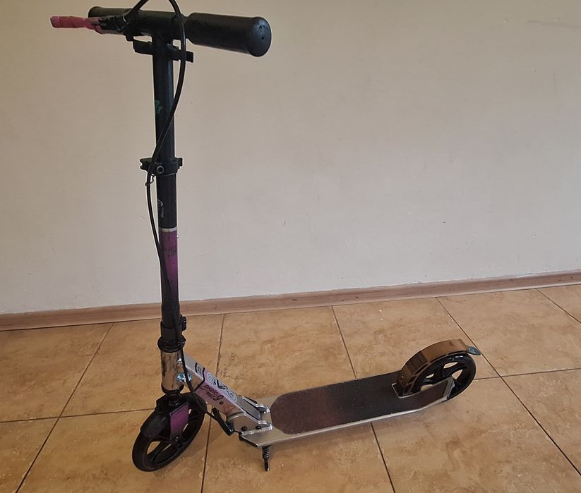 Hulajnoga Oxelo Mid 9 Czarno Różowa