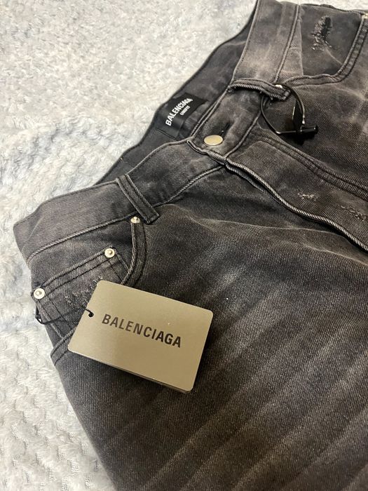 Balenciaga baggy jeans
