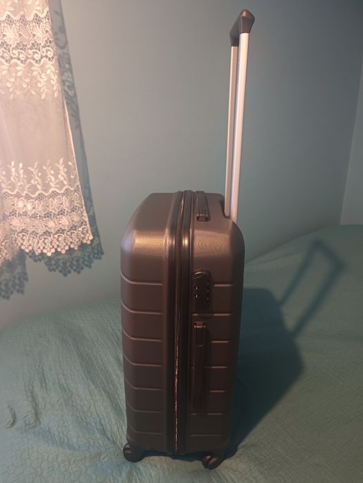 Nowa walizka Lasocki