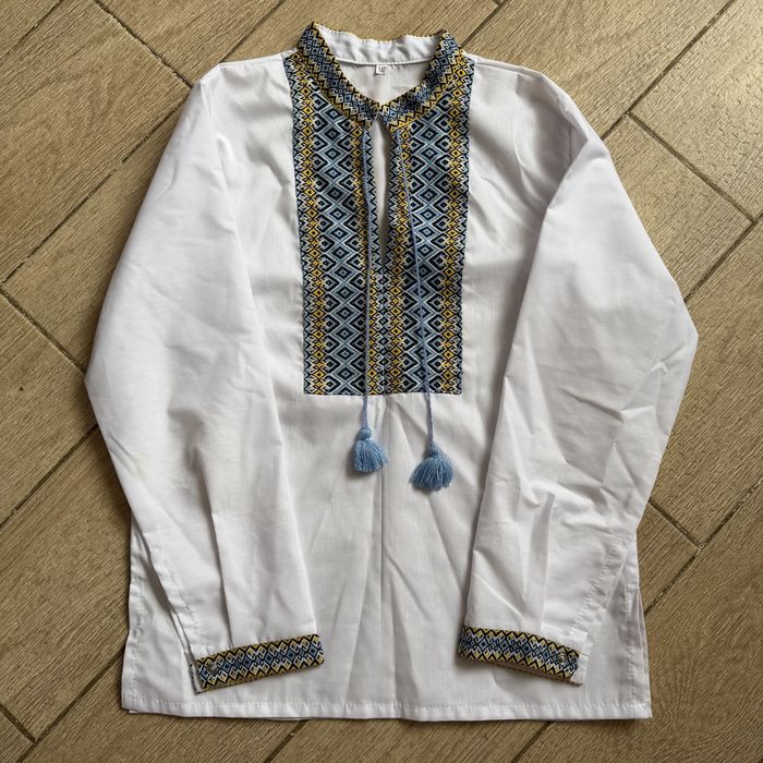 Вишиванка у гарному стані 140-146