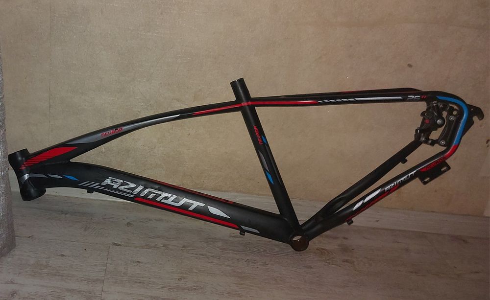 Продам три велосипедных рамы