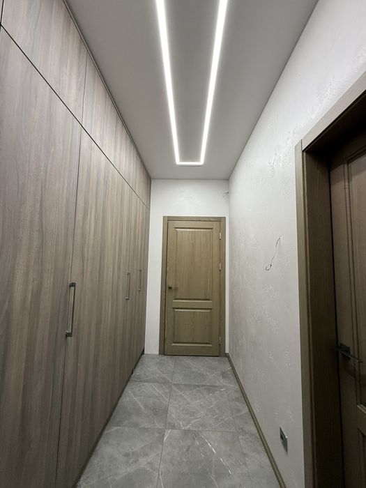 Здається чудовий 3 кімнатний Будинок на Весняному.