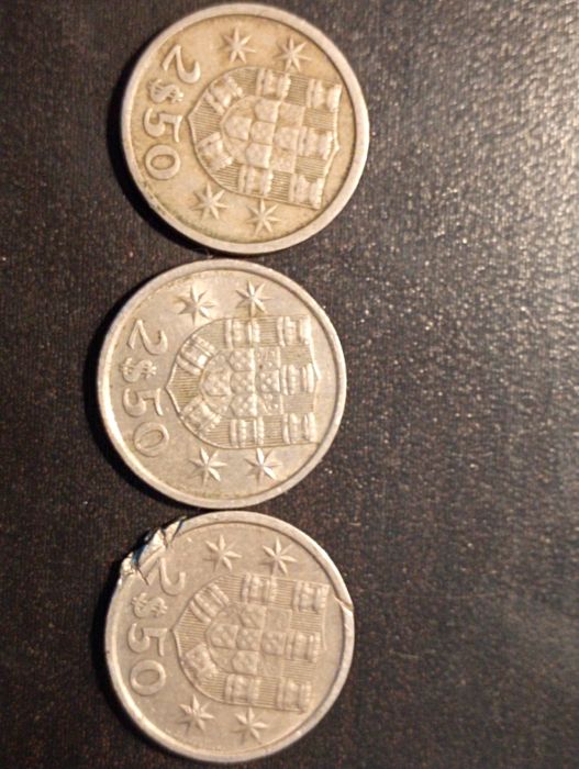 3 moedas de 2,5 escudos	Portugal	1983, 1985, 1969