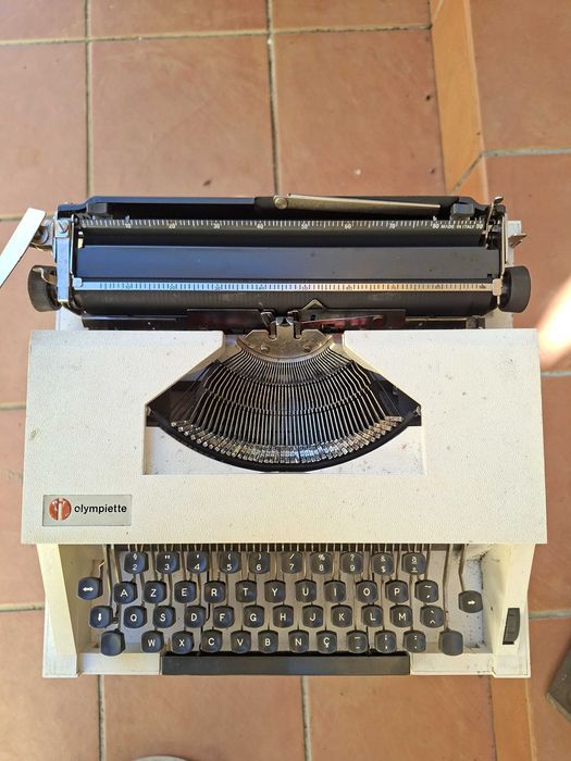 Maquina de escrever antiga - Olympiette