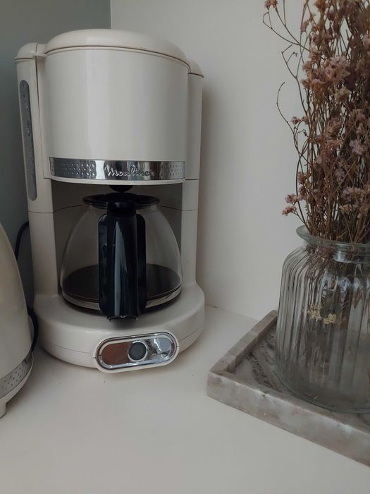 Máquina Café de filtro Moulinex cor creme