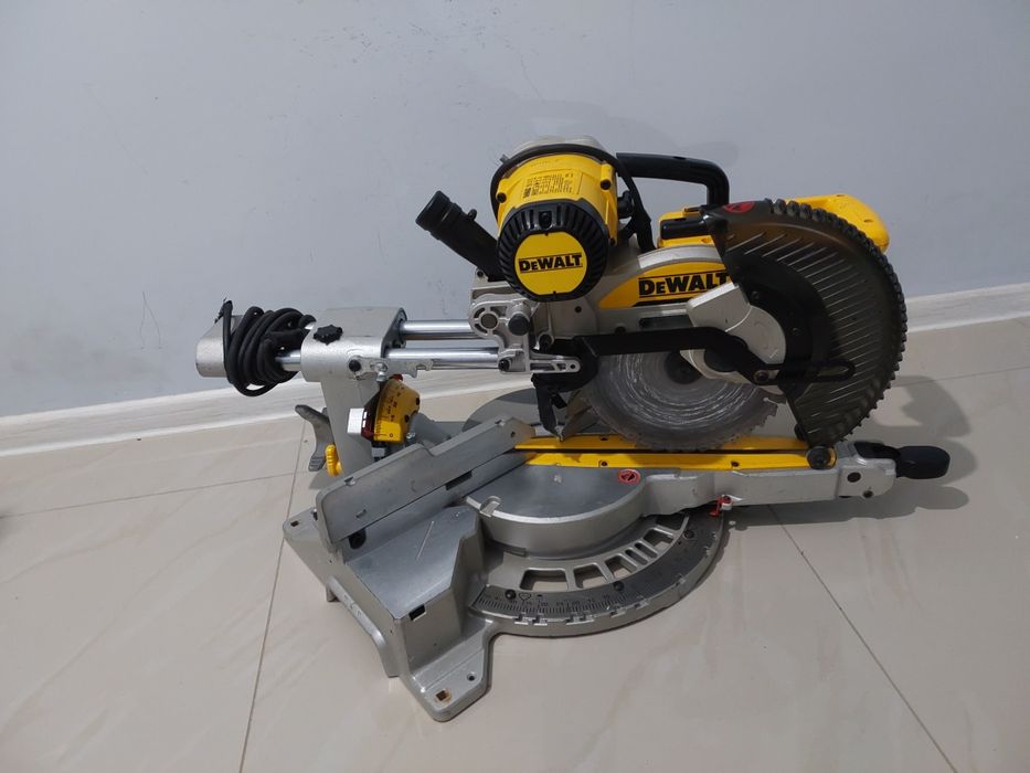 Dewalt Пила дискова DeWalt DWS727