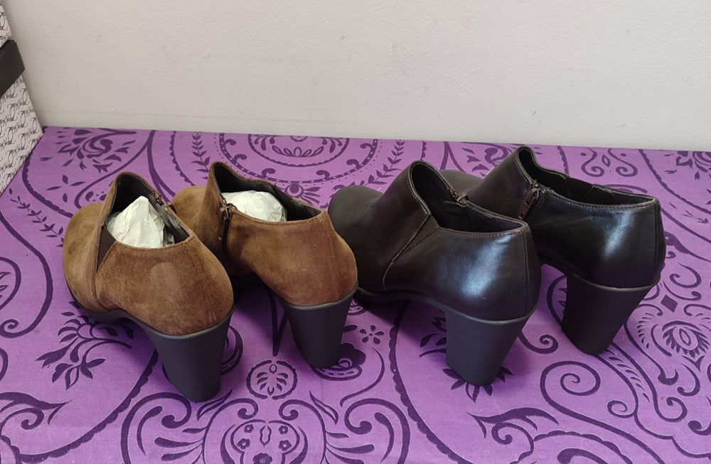 Botins castanhos Chacok - Salto bloco - Novo

- Castanho claro 39 e 40