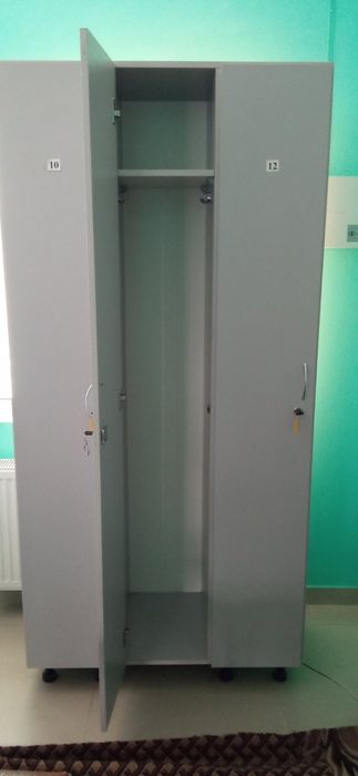 Продам шафи для роздягальні