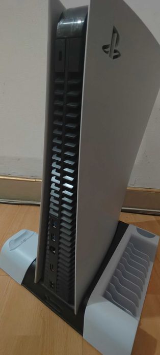 Sprzedam konsole Sony PS5