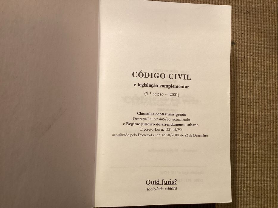Livro - Código Civil. 5ª Edição de 2001. Quid Juris editora.