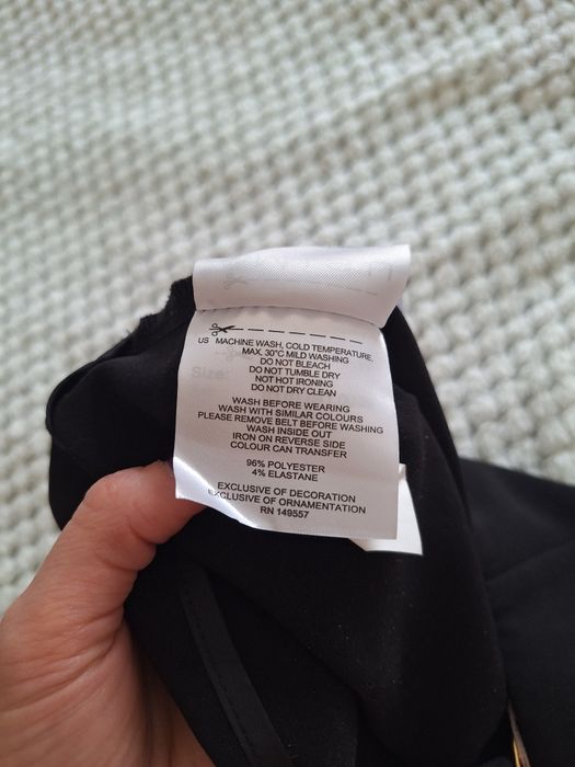 Czarna spódnica mini