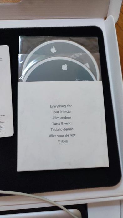 Macbook Pro 15,4" lekko uszkodzony A1286 bez dysku