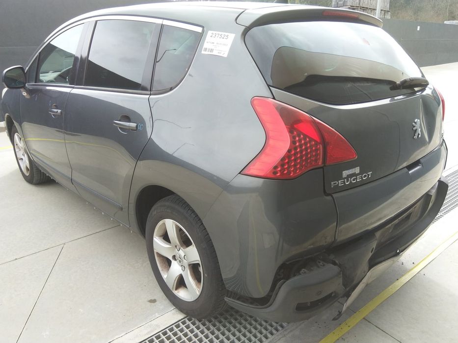 PEUGEOT 3008 I Veículo multiuso - 2010 - Para Peças