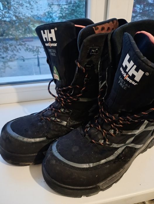 Продам ботинки Helly Hansen.