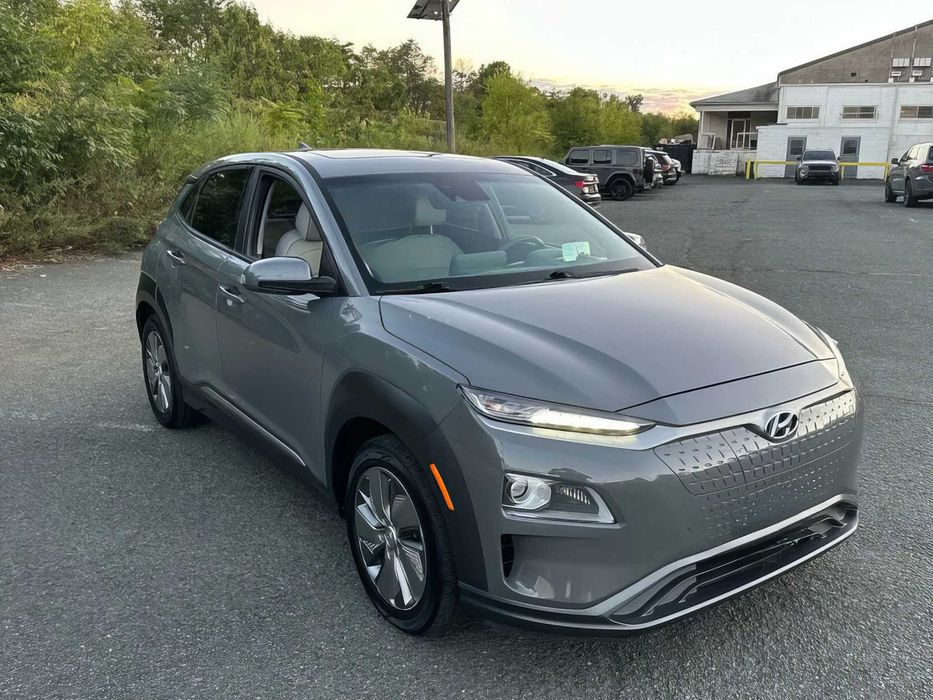 Hyundai Kona      2021