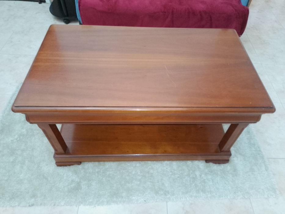 Mesa de madeira para centro