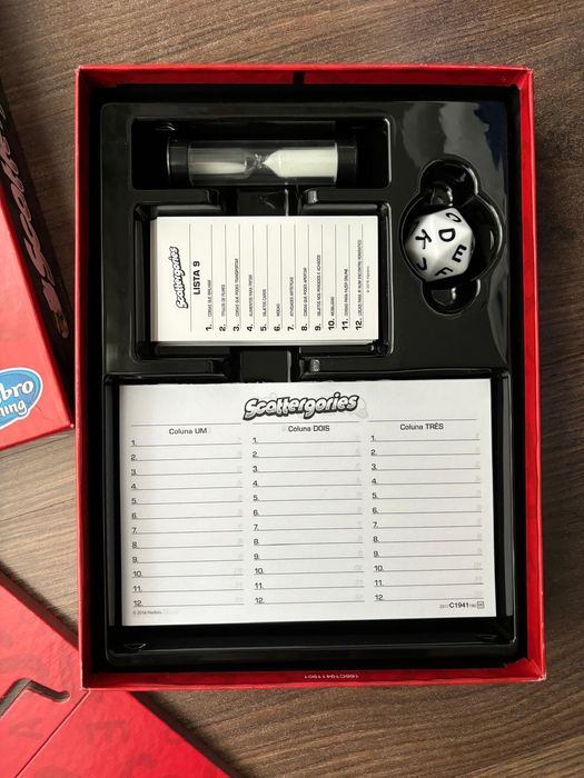 Scattergories - jogo Educativo (Hasbro) +12 Anos
