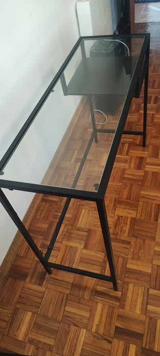 Secretária / Mesa Consola IKEA VITTSJÖ (Preto e Vidro)