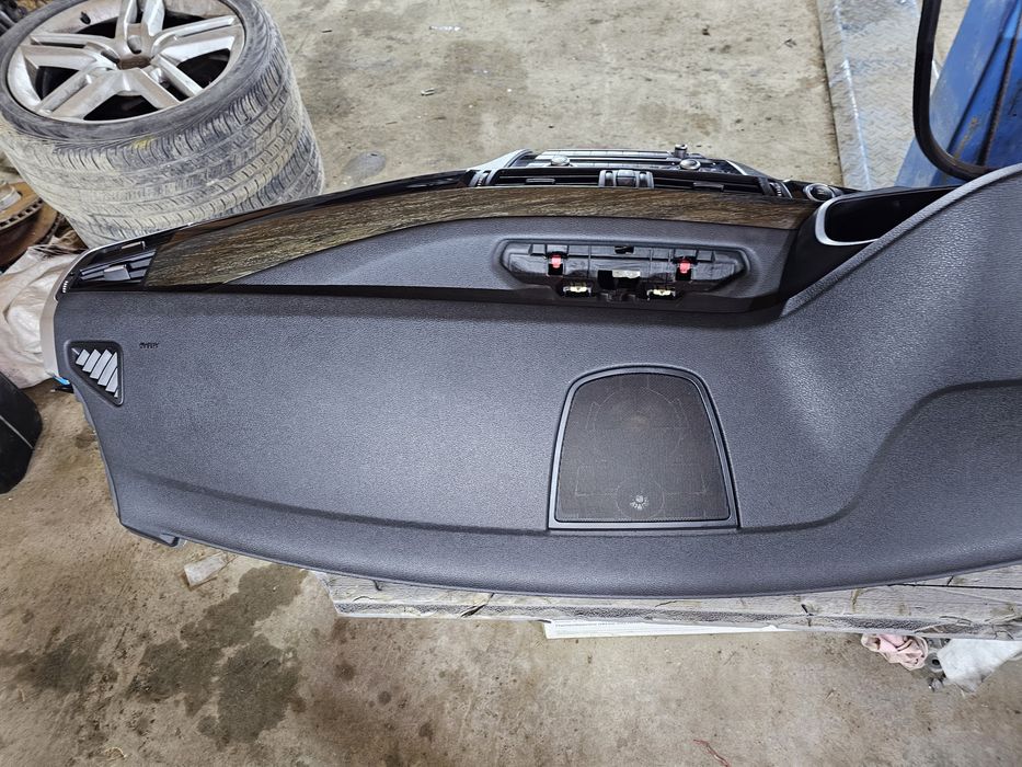Торпеда/ панель BMW X5 F15