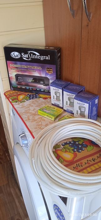 Супутникова антенна
