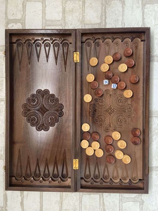 Нарди Ельбрус 50  см на 44 см