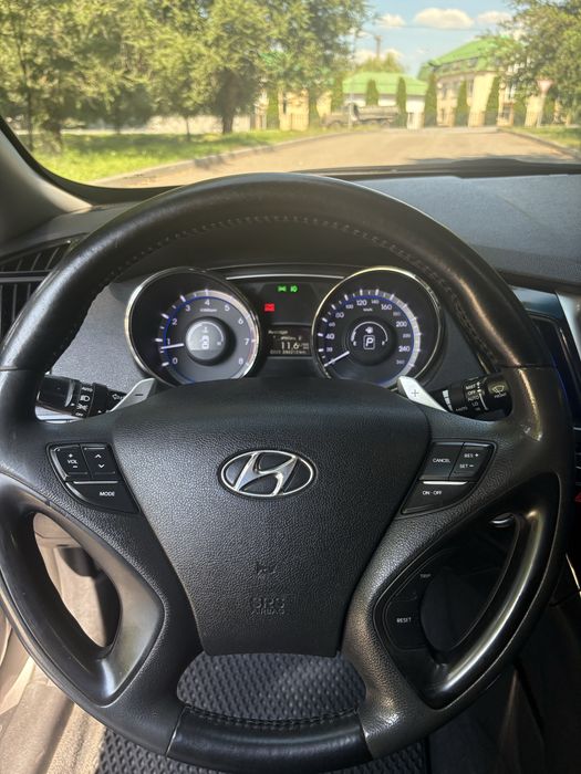 Продам Hyundai Sonata