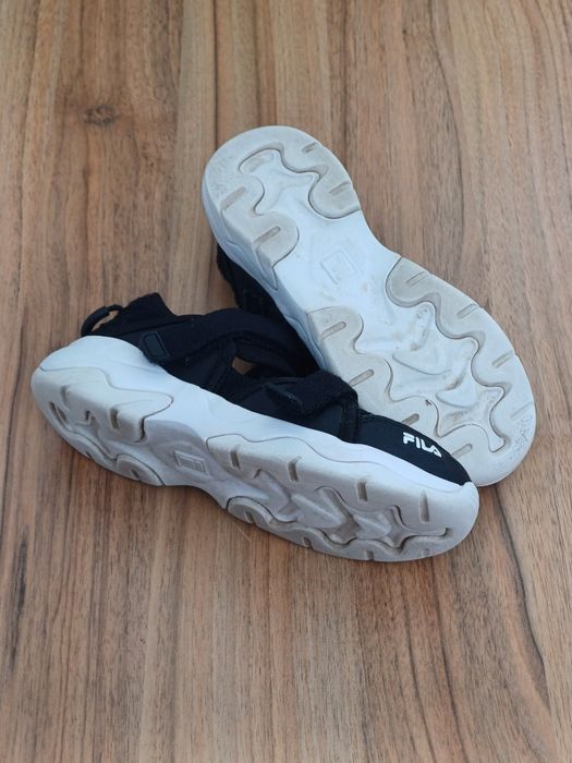 FILA босоножки сандалі / Skechers літні кросівки на дівчинку 32-33р