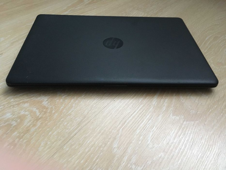 Ноутбук HP 15-bs115dx touchscreen/ i5-8250U /8GB DDR4 / 128GB SSD