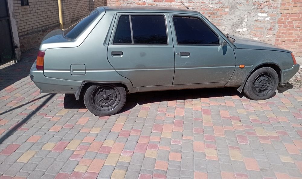 Таврия Славута....