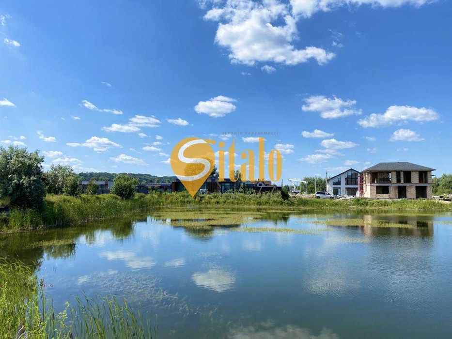 Ділянка з видом на К. Карпати, поруч із озером в Підгірцях