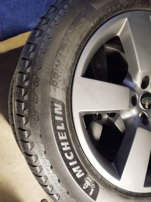 Nowe Oryginalne Koła Alufelgi  255/60/20" Land Rover Defender Michelin