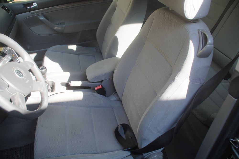 Volkswagen Golf V 2.0 FSI