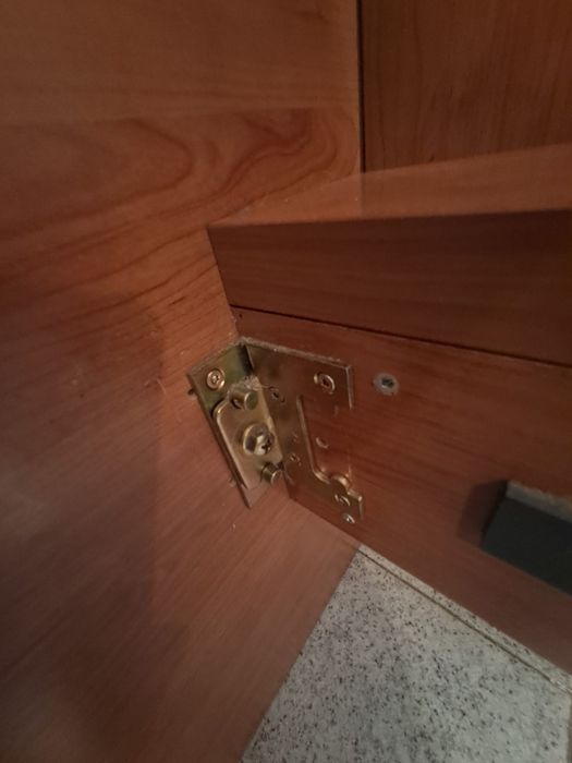Cama em madeira maciça