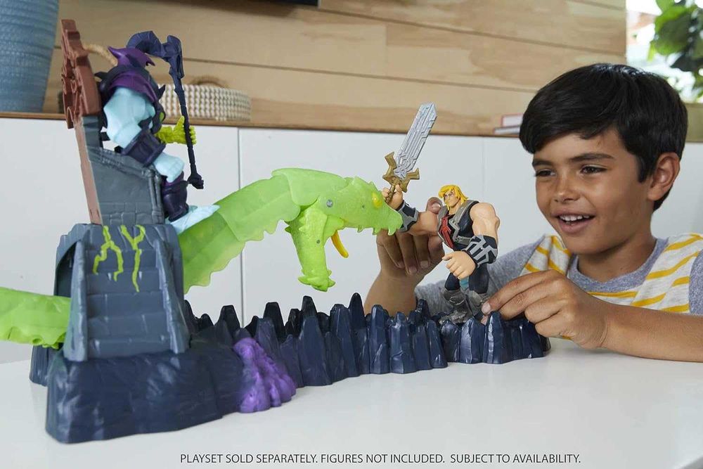 Володарі всесвіту He-Man The Chaos Snake Attack.Фортеця Скелетора MOTU
