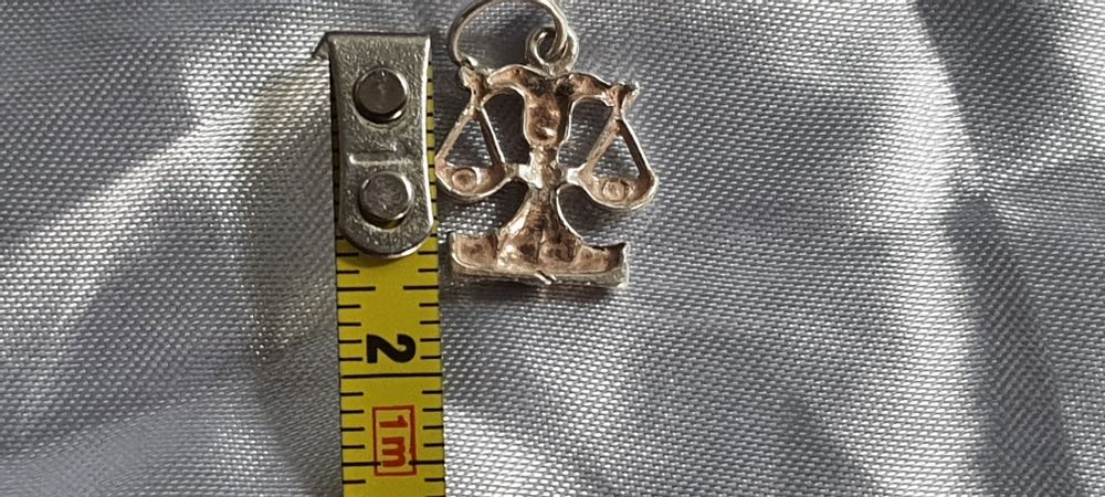 Зелёный гранат , украшения.