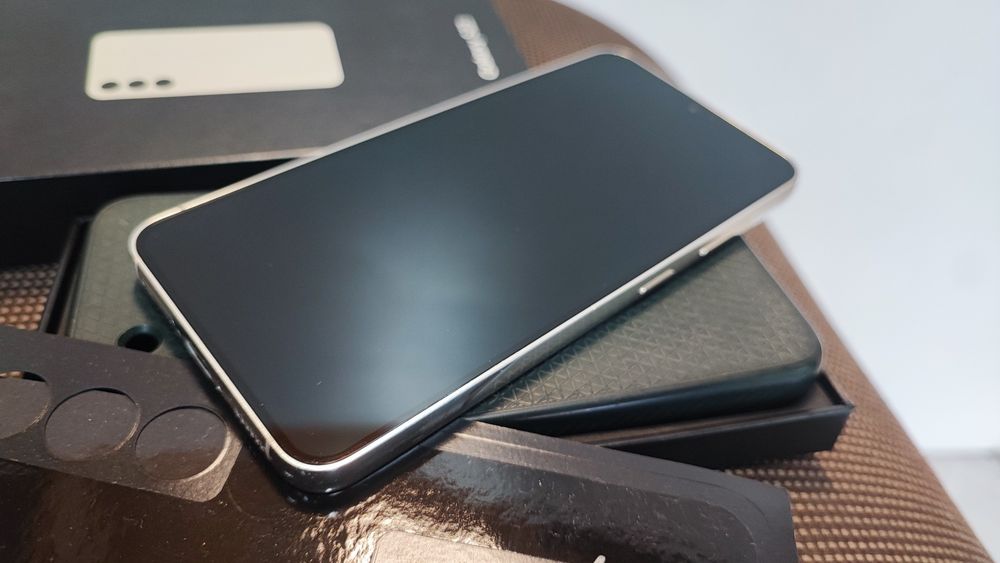 W idealnym stanie Samsung Galaxy S23