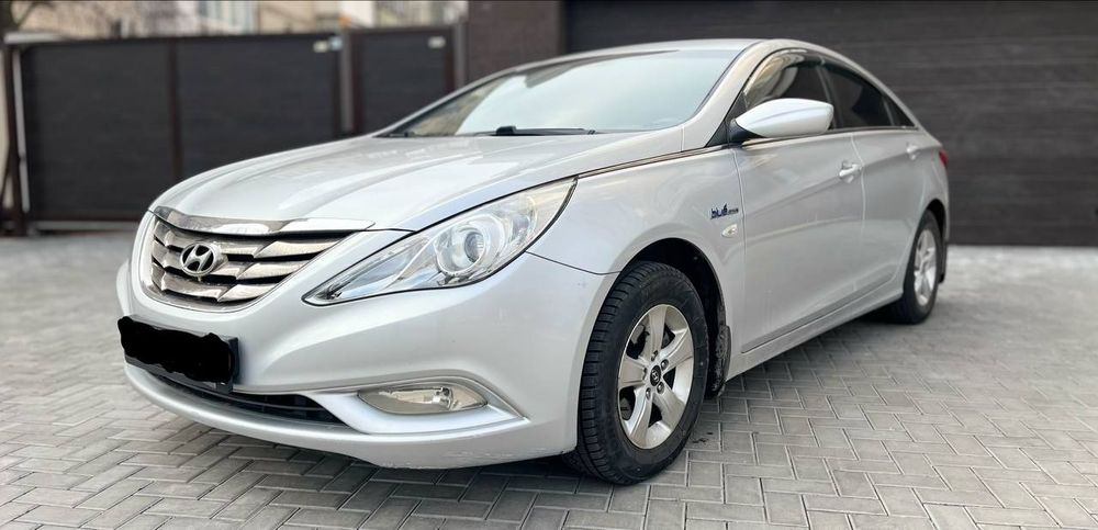 Hyundai sonata 2011