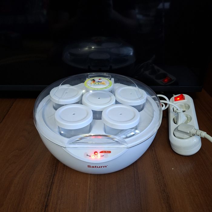 Йогуртниця Saturn