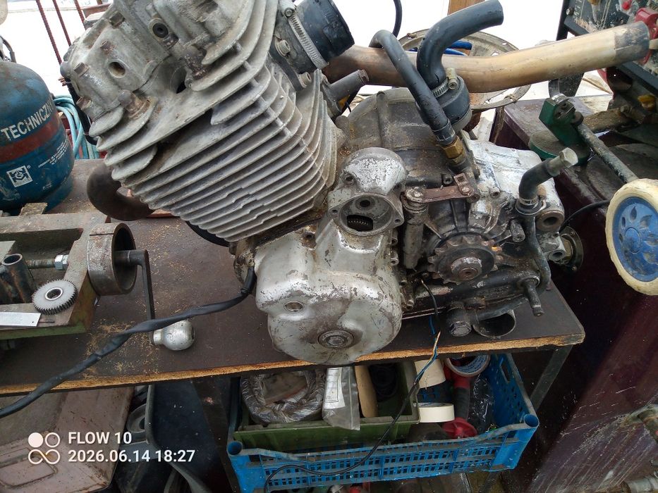 Cagiva w16 600 części silnik