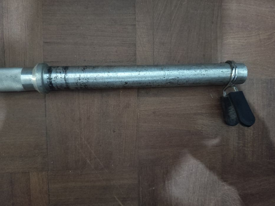 Barra de musculação 155 cm 28 mm  + 2 molas