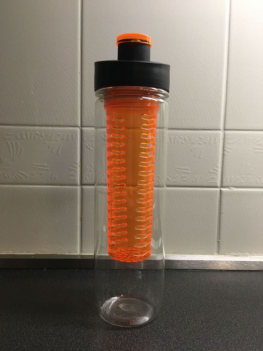 Beverage Bottle441772644720988160