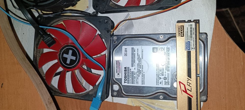 По частям 550 грн это за мать цена